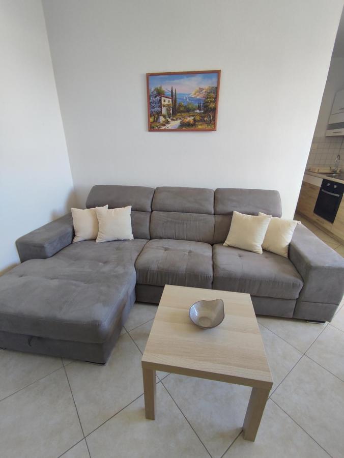 Three Lions Apartment Pula Bagian luar foto